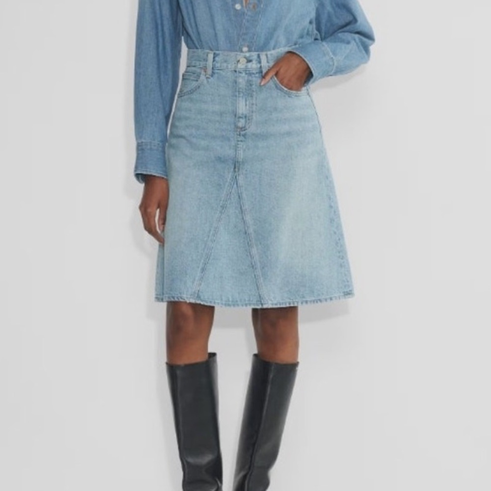 Denim Forum | Light Blue Midi A-Line Denim Skirt | The ‘90s Midi Denim Skirt